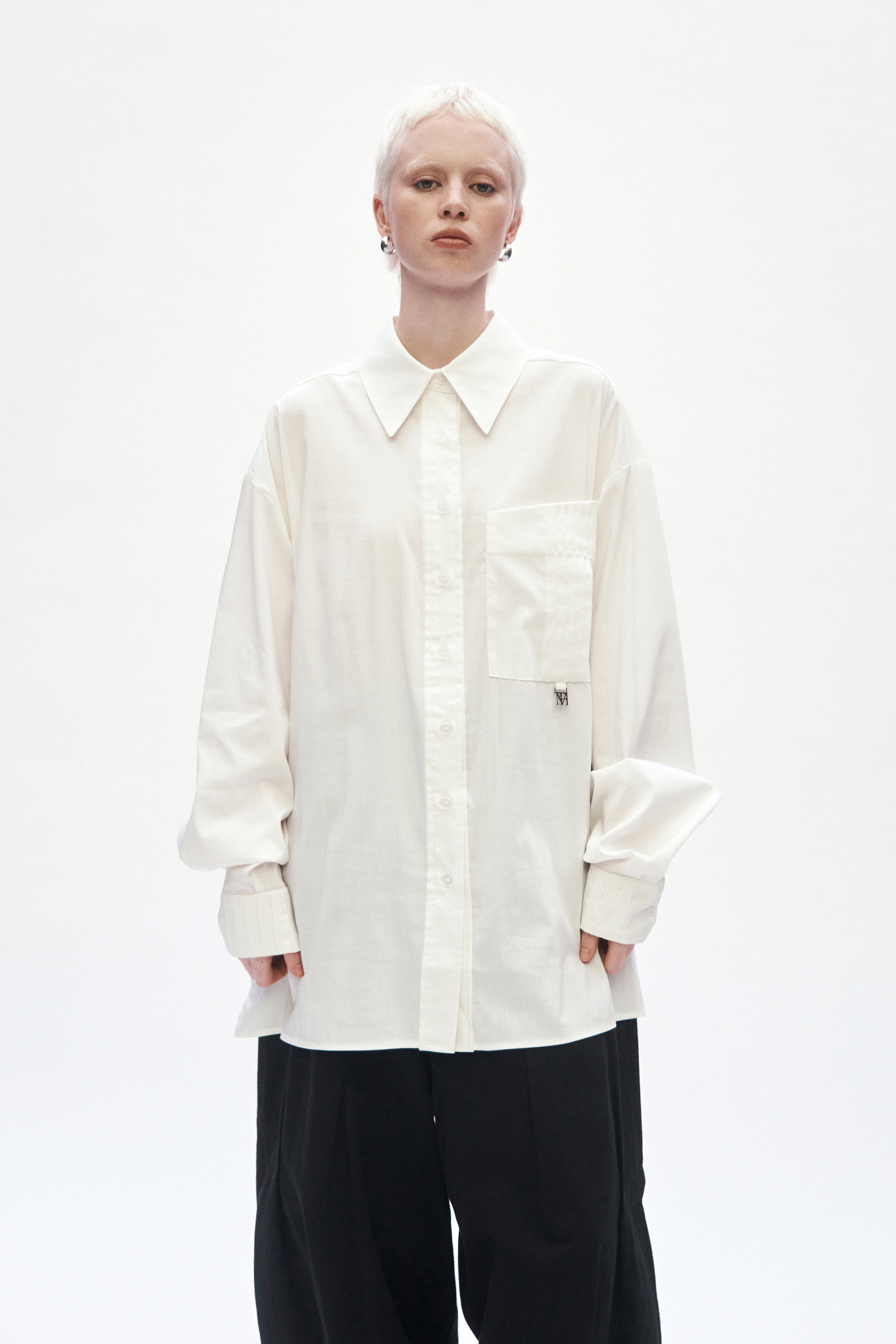Over Fit Pleats Shirt [ Ivory ]