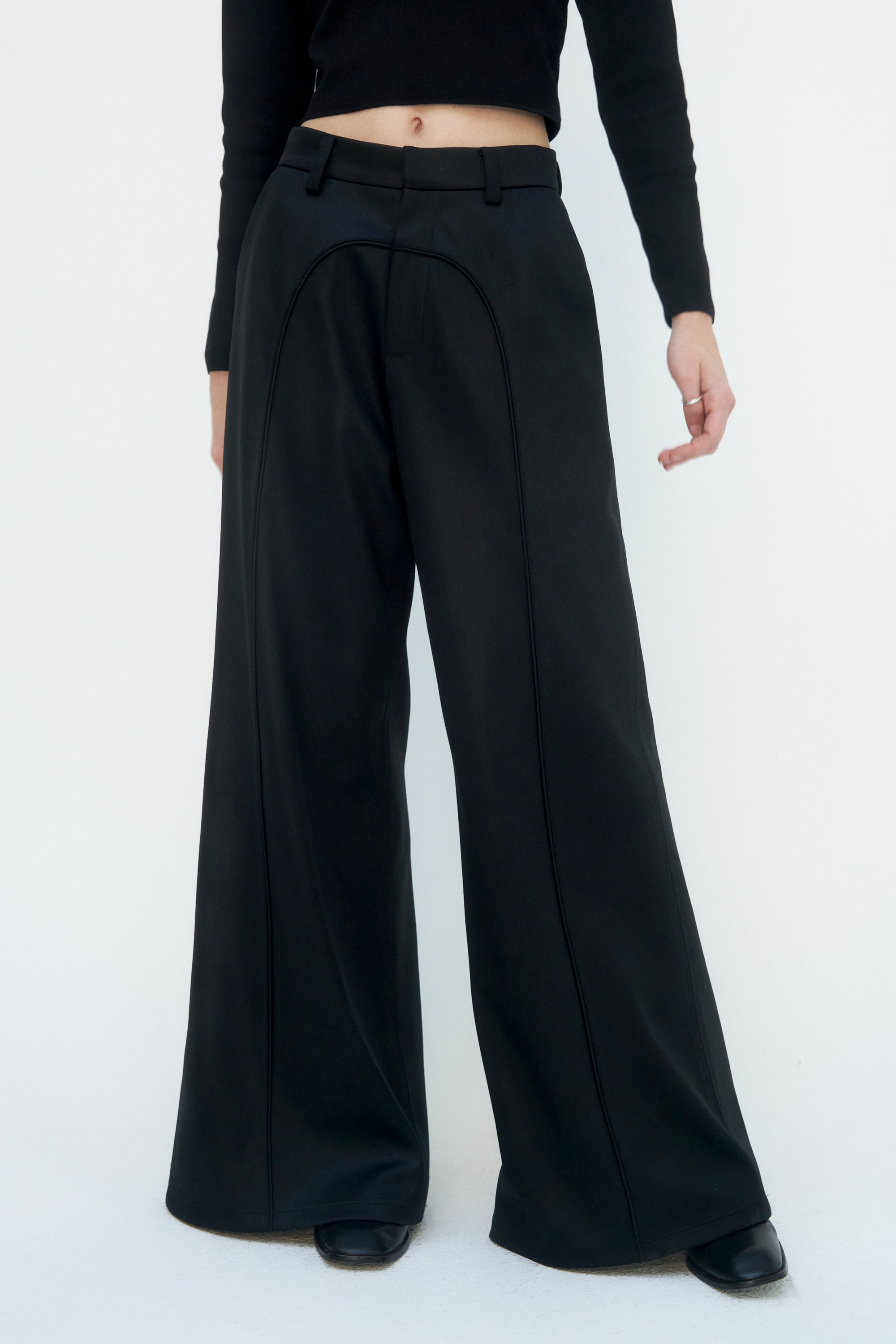 Suede Piping Classic Set-up Pants [ Black ]