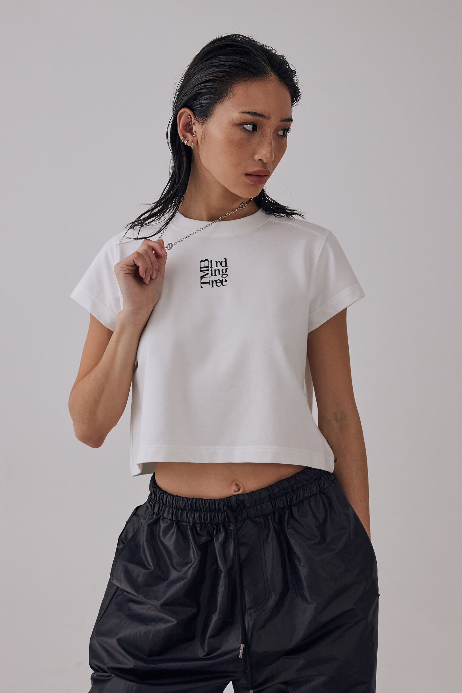 TMB Small Square Logo Crop T-shirts [ White ]